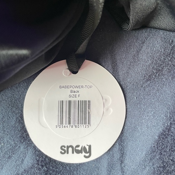 Snag Black Bikini in sizes E Bottoms and F Top - Picture 7 of 9